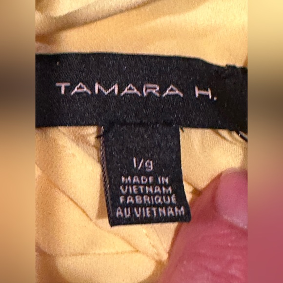 Tamara H NWT Yellow Halter top Mock Neckline With Tie In The Back SZ L - Picture 5 of 8